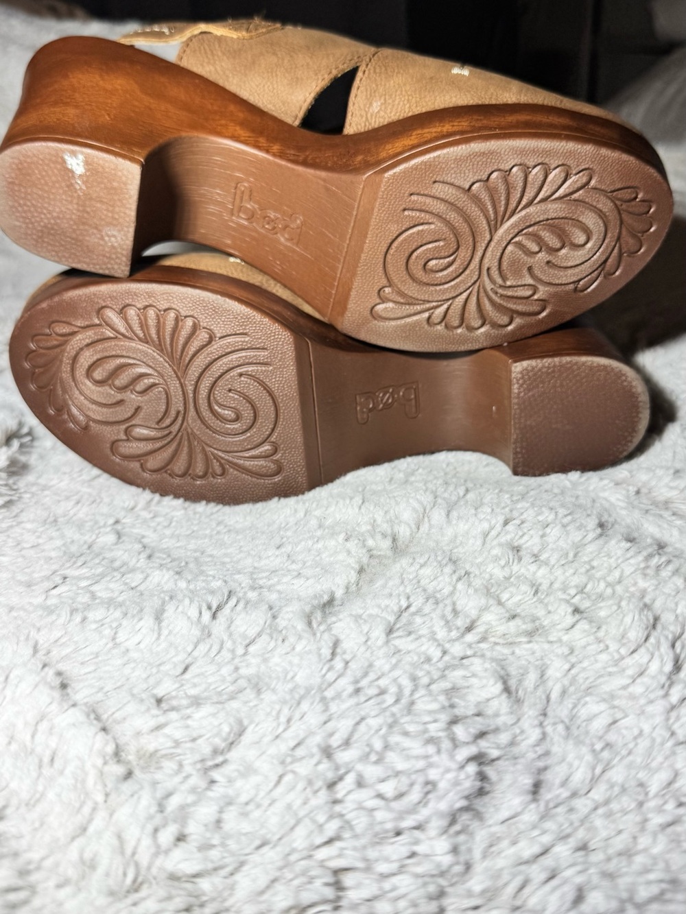 boc brown Cecila round clogs - Picture 3 of 5